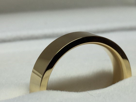 鍛造造りの結婚指輪　金