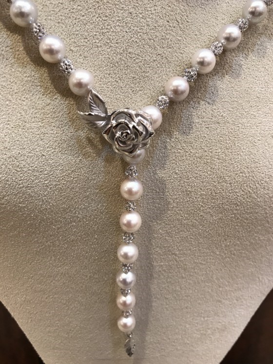 大分、延岡、宮崎で真珠のことならジュエルミキ！パールチョーカーを使って真珠Yラインネックレスをキラキラパーツを使って作りました！