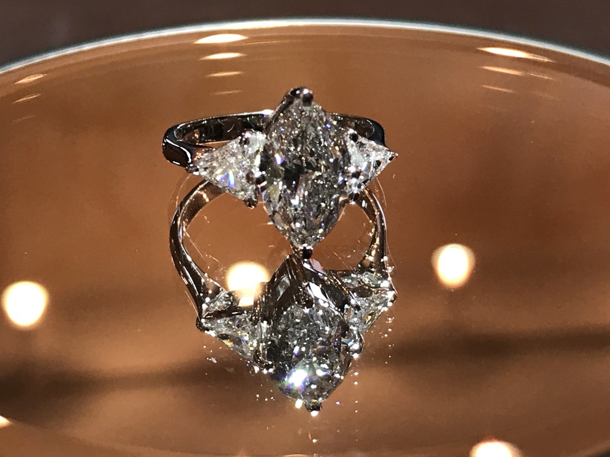 マーキースカットダイヤモンドとトリリアントで、リッチカジュアルな素晴らしいプラチナダイヤリングを製作しました！ – ジュエルミキオーナーブログ